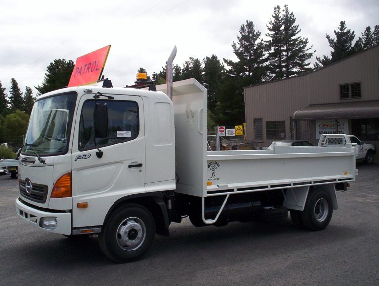 Truck-Tray-Back-2-768x580